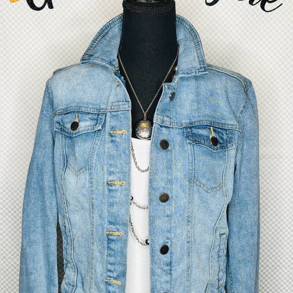 Upcycled Custom Light Blue jean jacket beautiful Aztec pink gray black w.Conco S - Picture 2 of 3